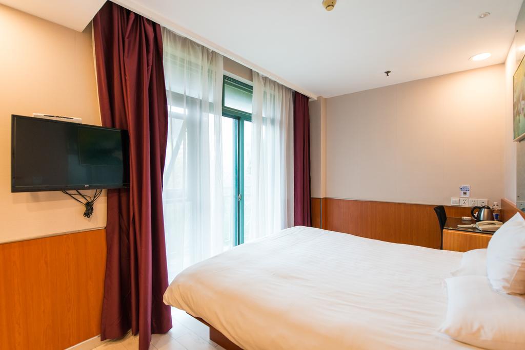 Hanting Express Shanghai South Shanxi Road שנגחאי מראה חיצוני תמונה