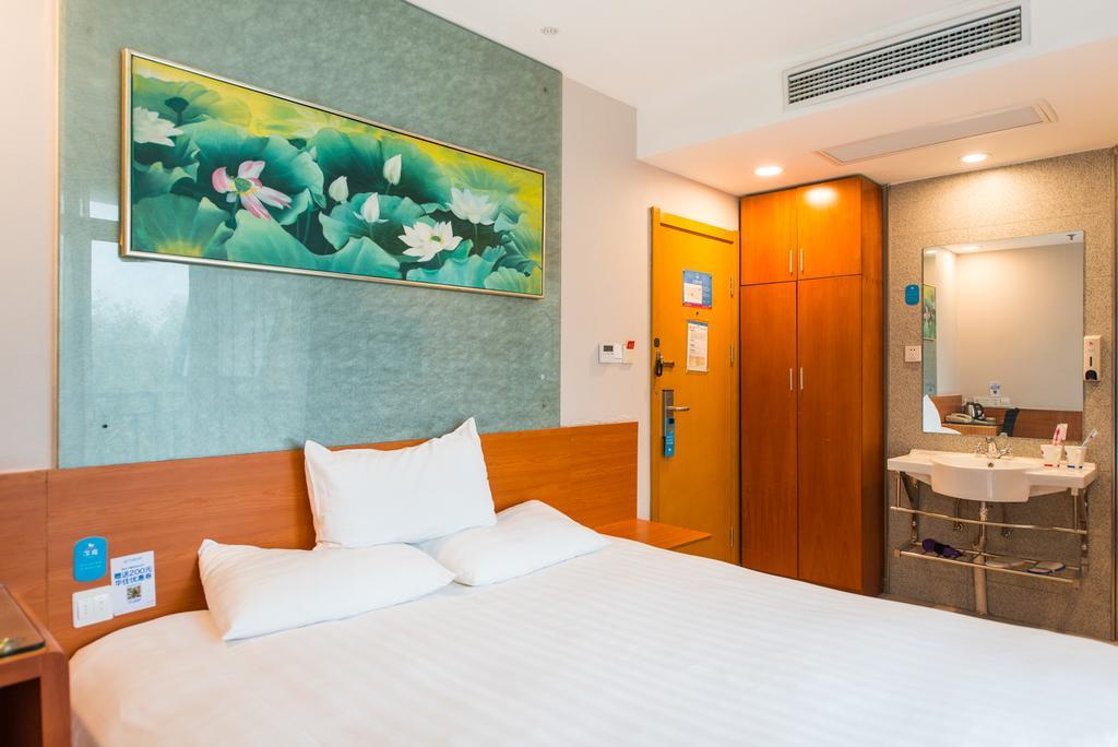 Hanting Express Shanghai South Shanxi Road שנגחאי מראה חיצוני תמונה