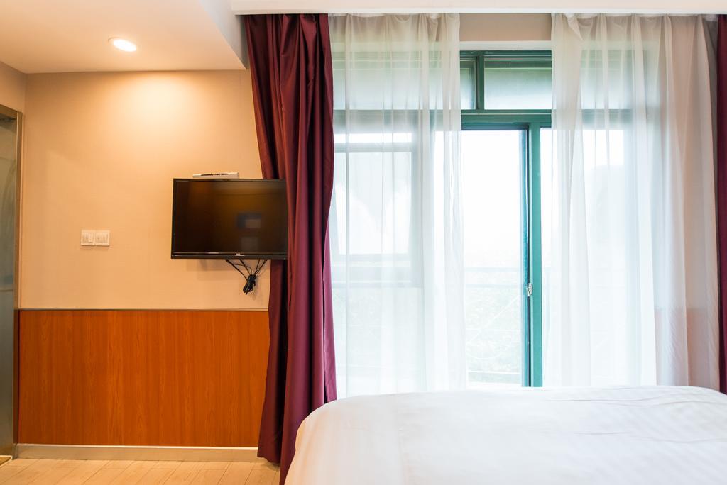 Hanting Express Shanghai South Shanxi Road שנגחאי מראה חיצוני תמונה